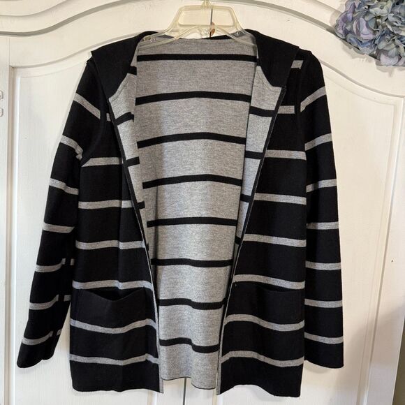 Zenergy by Chico's Luxe Reversible Striped Cardigan with Hoodie, Size‎ 8 - Picture 3 of 9